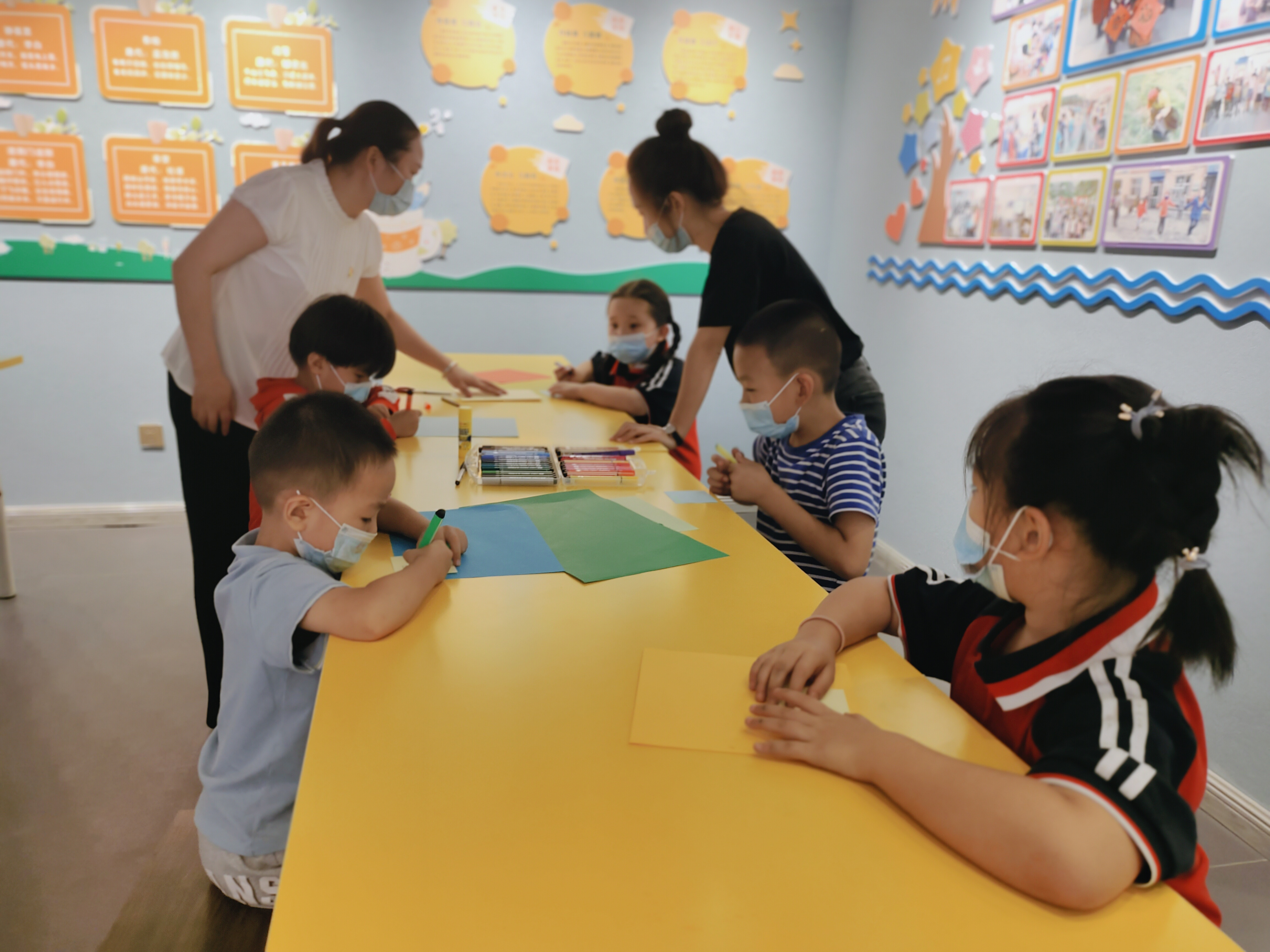 爱润童心感念师恩贺卡图片,童心敬师恩贺卡