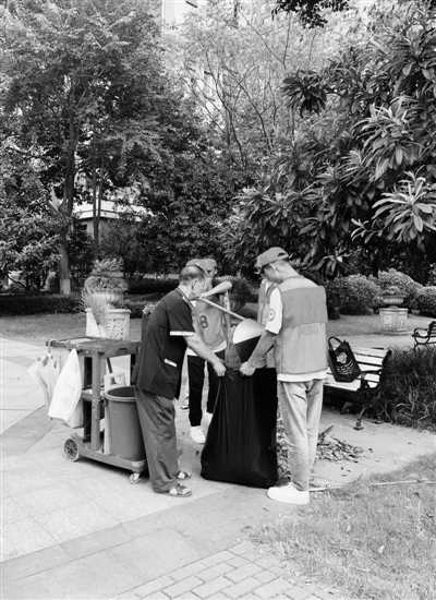 四川凉山彝族小孩怎样过中秋的,凉山小孩去哪里玩