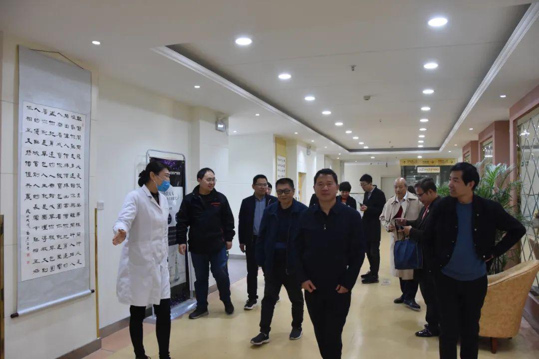 助力书香南阳建设：南阳圣玛妇产医院“书香医院试点单位”揭牌