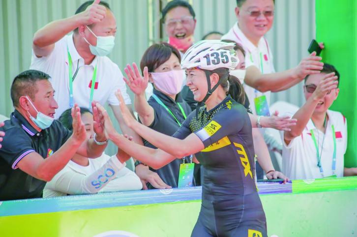 34岁轮滑“妈妈级”选手拼出全运会两金,臧应璐:用拼搏精神给孩子做榜样