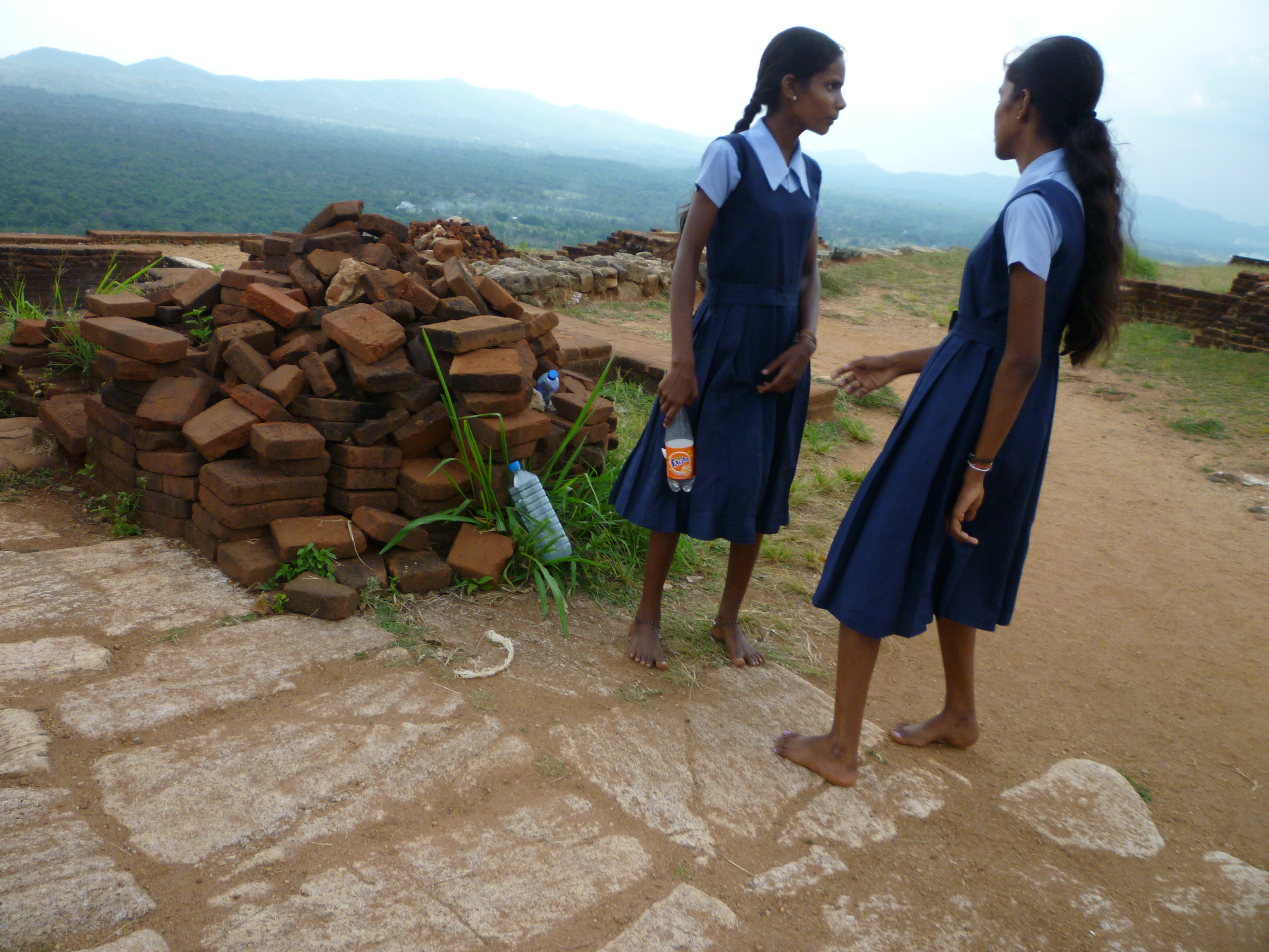 出国生活工作真的好吗,0费用出国工作是真的吗