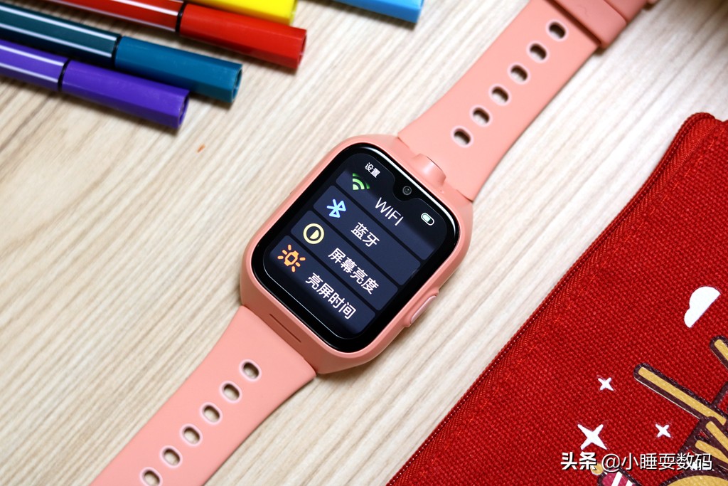 小米推出米兔儿童学习手表4,功能强大到没朋友,899元值得买吗?