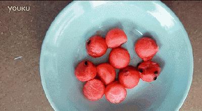 衣服开水烫皱了熨不平怎么办,洗皱了的衣服不熨怎么弄平