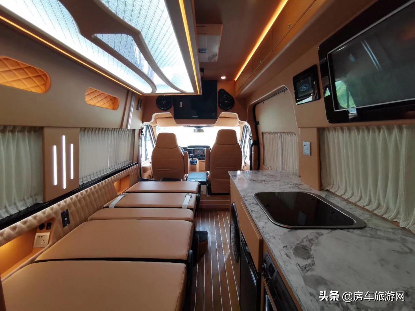 福客特进口福特商旅房车,福客特四驱越野商务单人房车