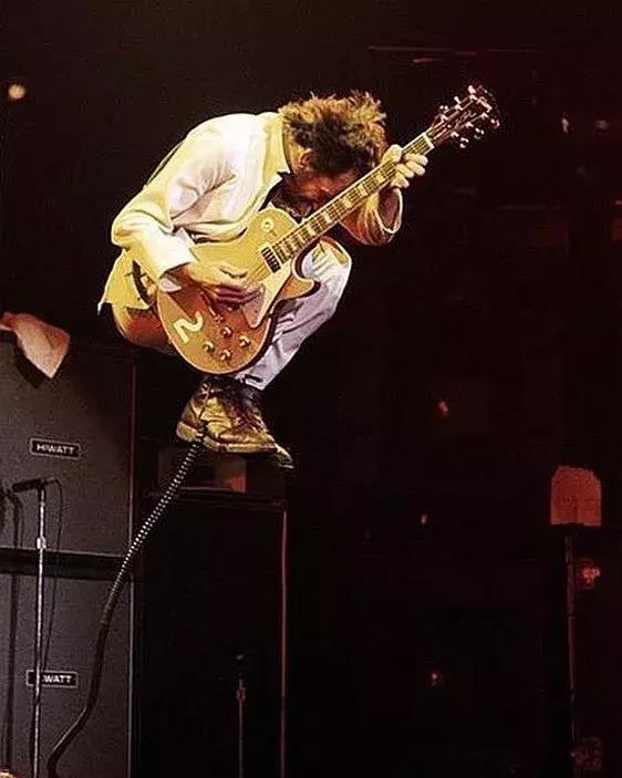 不老气不笨重的马丁靴,马丁靴酷辣风小个子