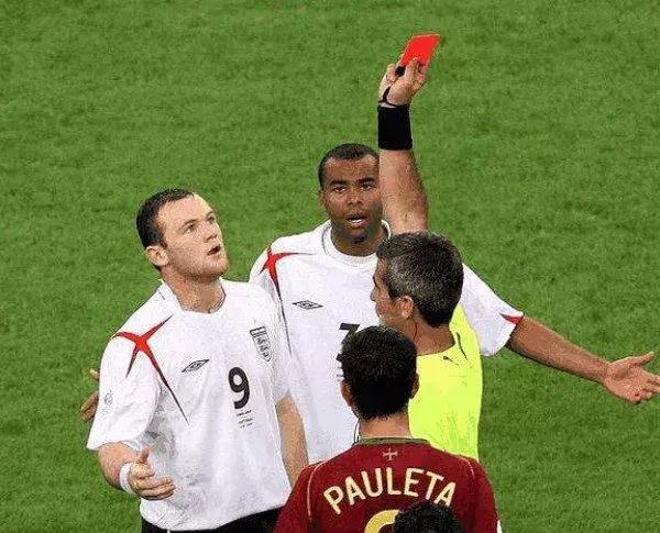 韦恩鲁尼年轻时训练,韦恩鲁尼个人简介