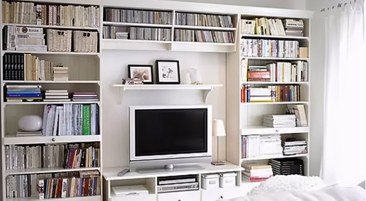 电视背景墙极简高级感收纳,小户型收纳型电视背景墙