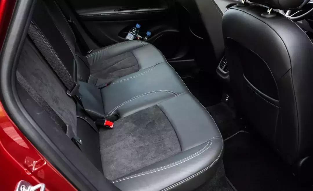 别克威朗2022款20tcvt领先型落地价,2019款别克威朗1.5t双离合20t领先型