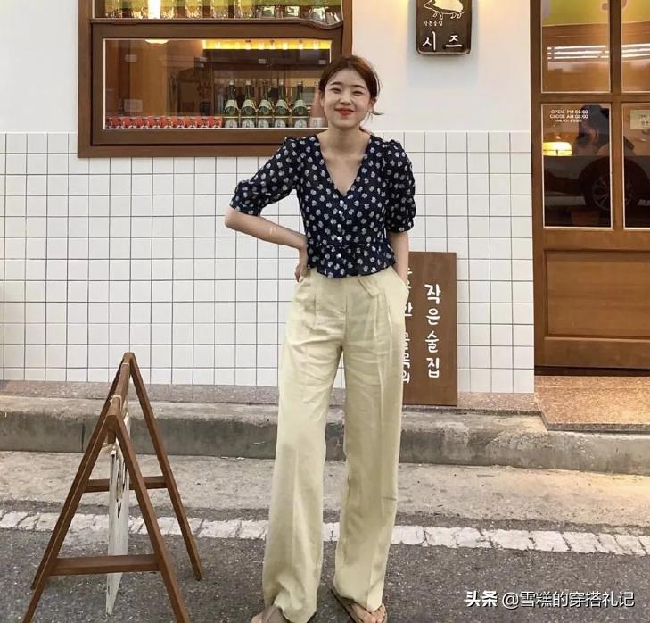 今年时尚大气短袖,普通宽松短袖怎么穿显瘦