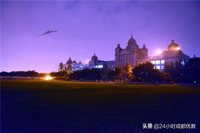 不用吆喝，学校办的好，家长最有发言权！孩子最有体验感！