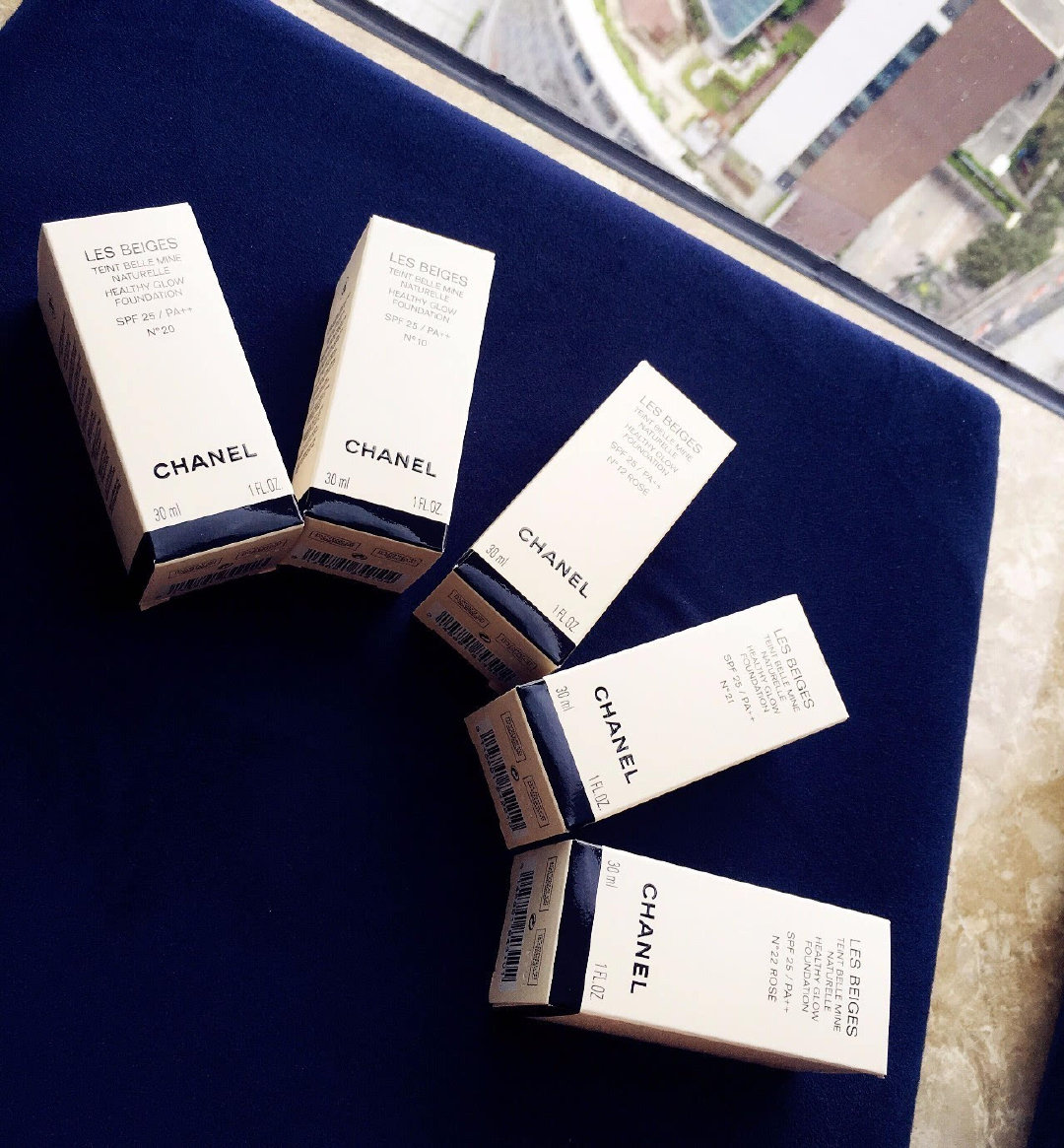 遮瑕保湿粉底液排行榜10强,圣罗兰明彩轻垫粉底液10和20区别