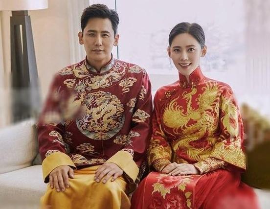 她是中国知名的韩国演员，从小被母亲诅咒“去死”，还被骗拍裸照