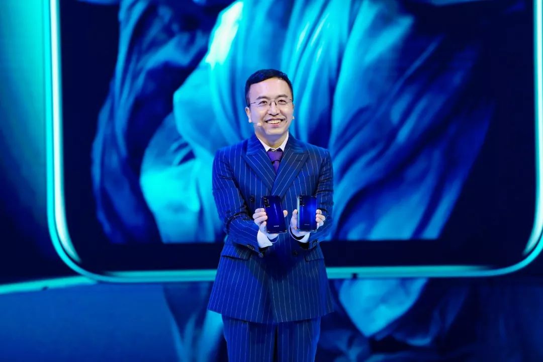 荣耀x30max7.2寸大屏新机,荣耀x30max是真双扬声器手机