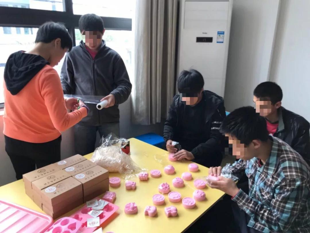 淘宝物流慢被差评,淘宝发货慢服务态度差如何给差评