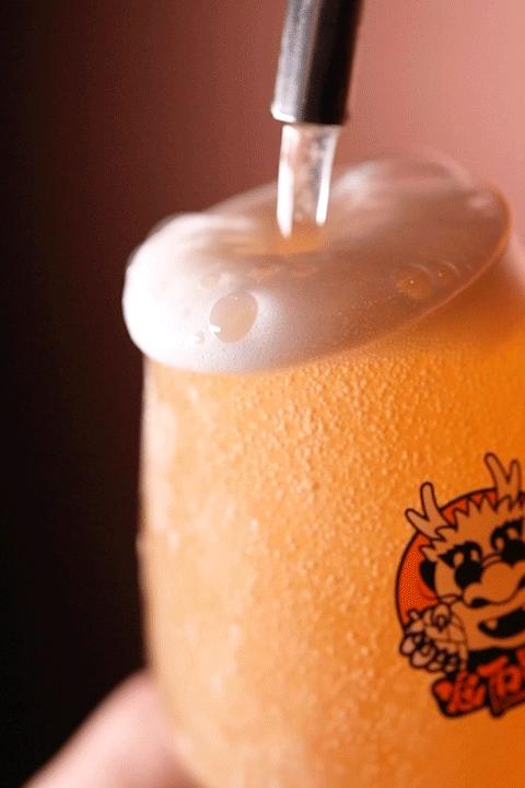 深圳水龙头酒吧，被空姐占领了