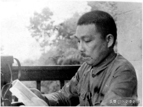 民国最好色的军阀:娶了12个老婆,生了43个子女,90岁还老来得子