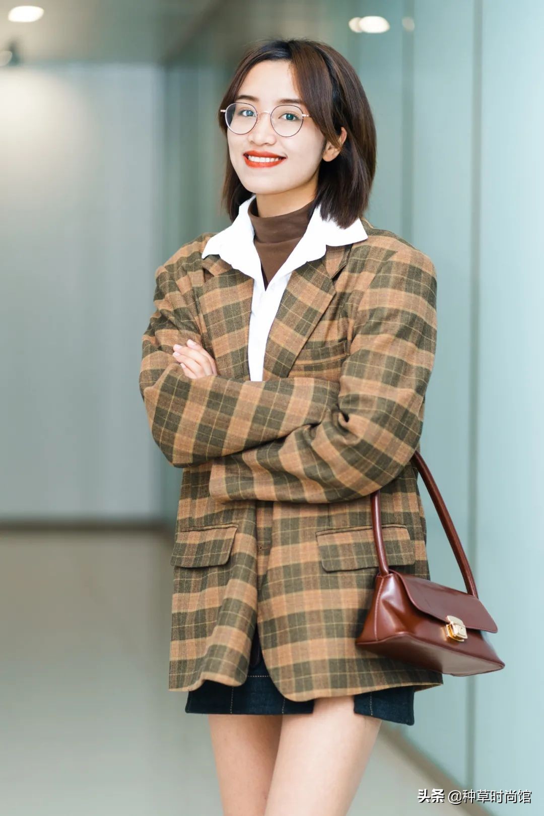 夏天别再披头散发了四种发型,2020年最流行的披着头发发型