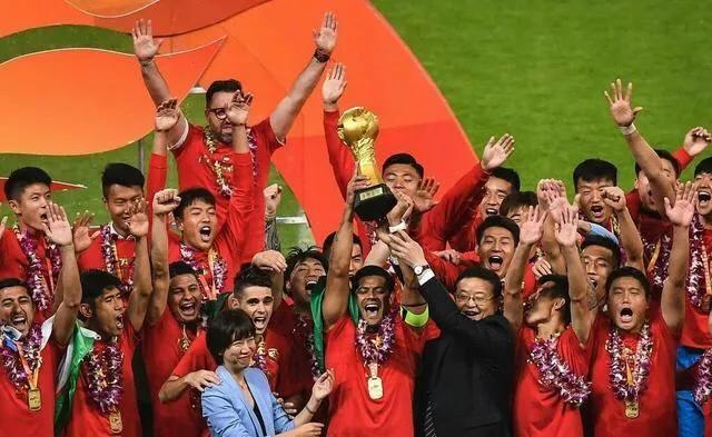 上海上港足球俱乐部名单,上海上港转会最新消息