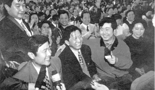 读历史推演未来,读历史知兴衰的下一句