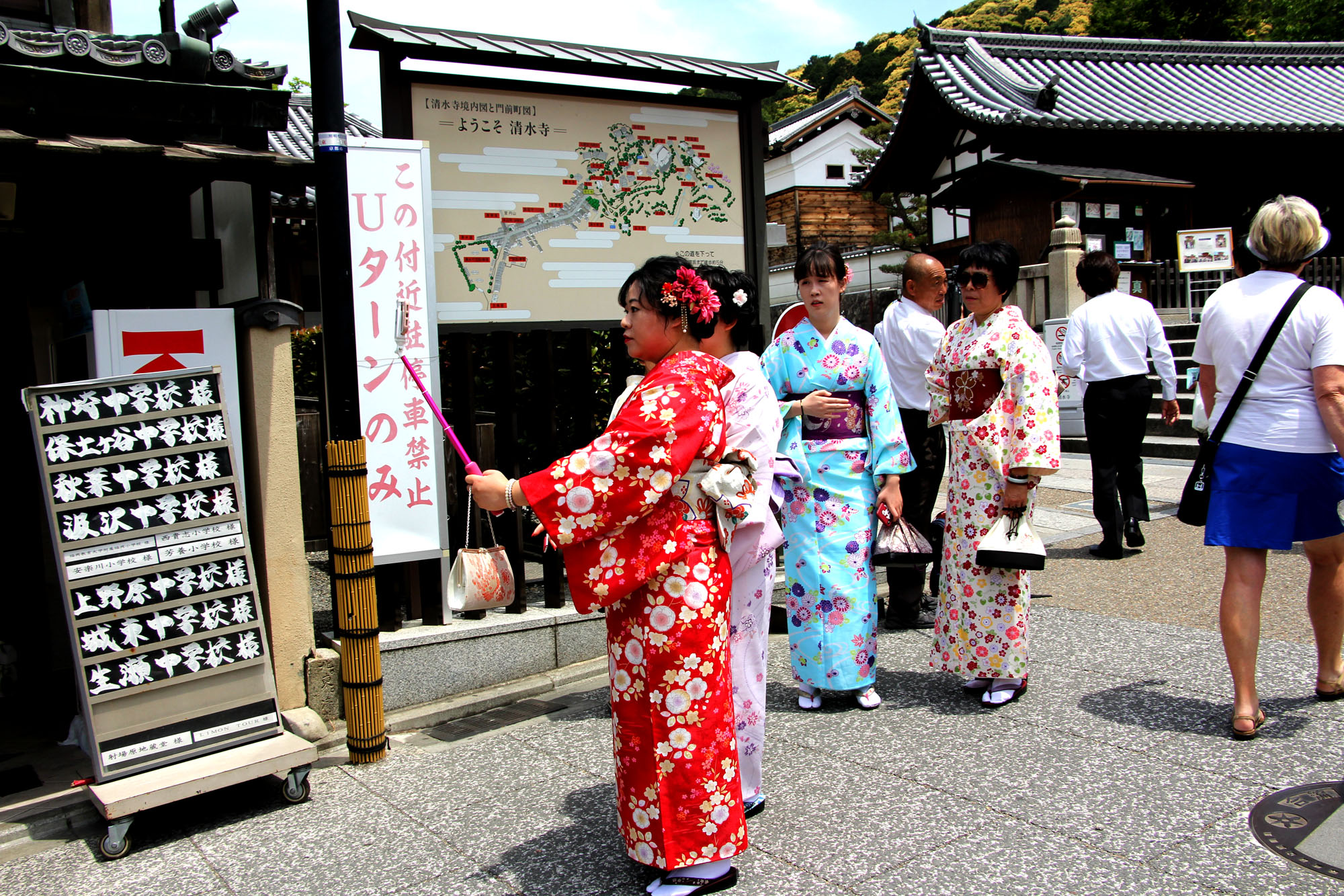 去日本旅游去免税店好还是药妆好,日本旅游药妆店卖什么