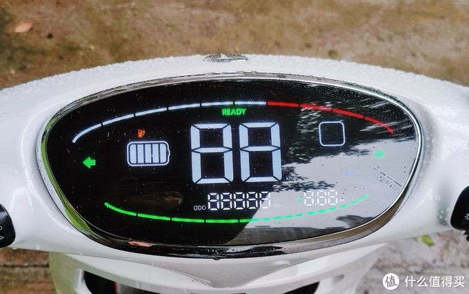 雅迪冠能m8不会显示百分之几电量,雅迪冠能m8永久解除能量回收