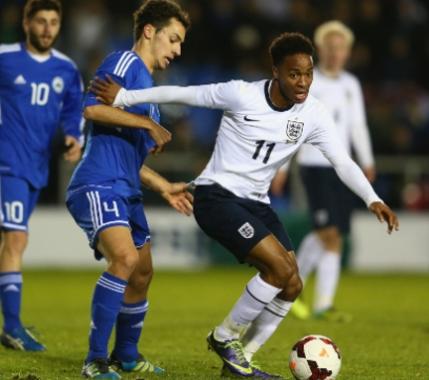 中国足球这些年来是打一场输一场,中国足球这些年有赢过几场比赛吗