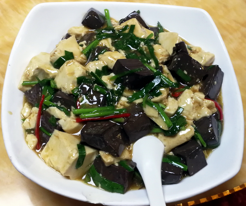 喝狗肉汤配什么吃,喝狗肉汤对胃有没有好处