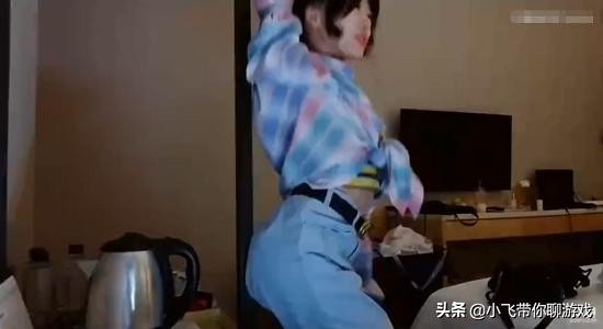 周淑怡看骆歆唱歌我是你的谁,周淑怡看骆歆跳舞完整版