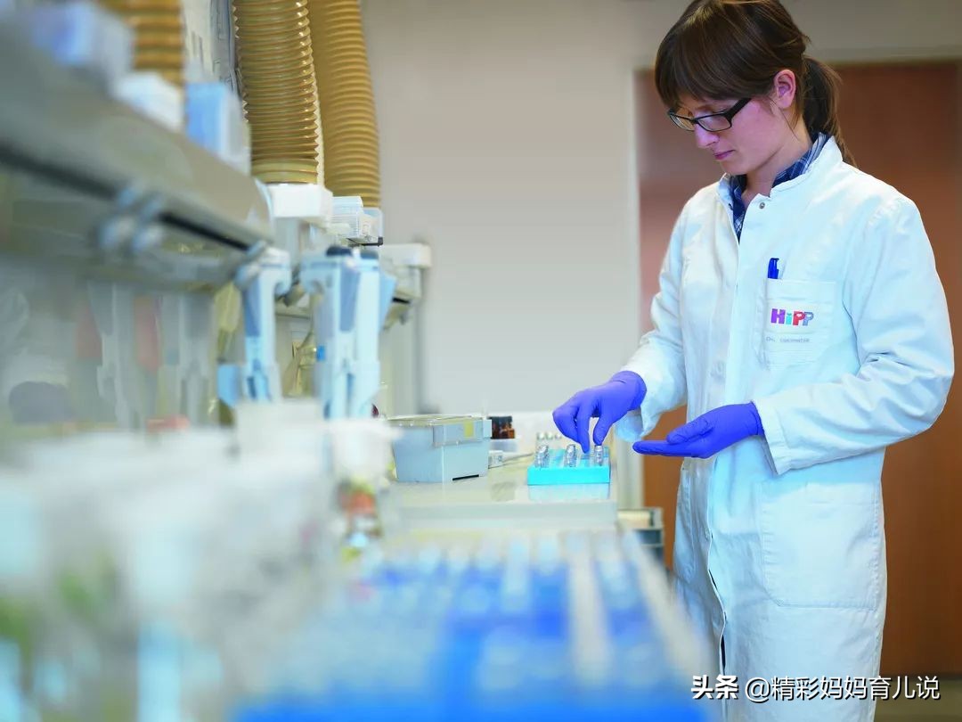 宝宝口粮选择其实并不难,给宝宝选奶粉有哪些注意事项