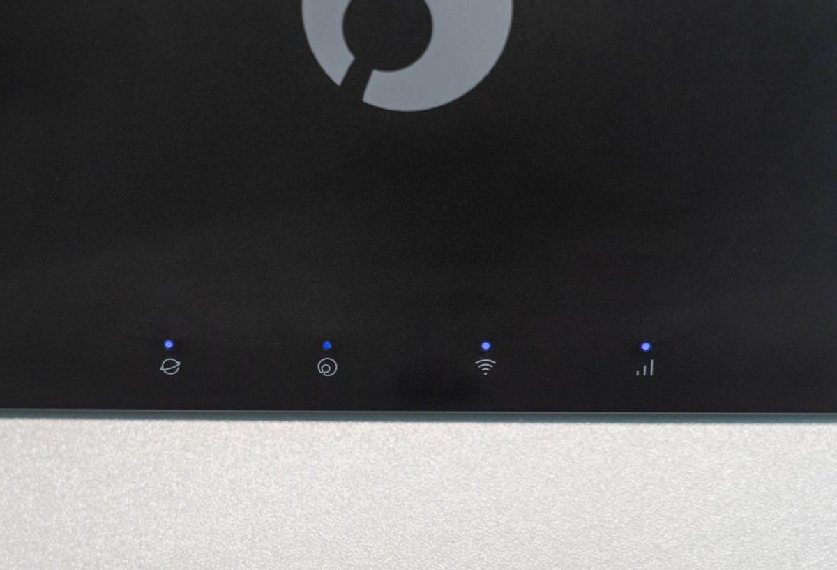 工友们放工后可以网上随意冲浪，都亏有蒲公英X4C4G路由器