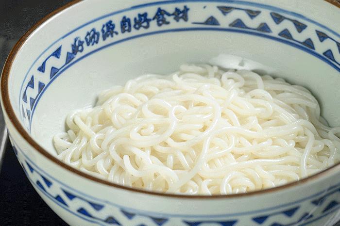 蒙自源米线团购全国通用双人套餐,蒙自源米线推荐