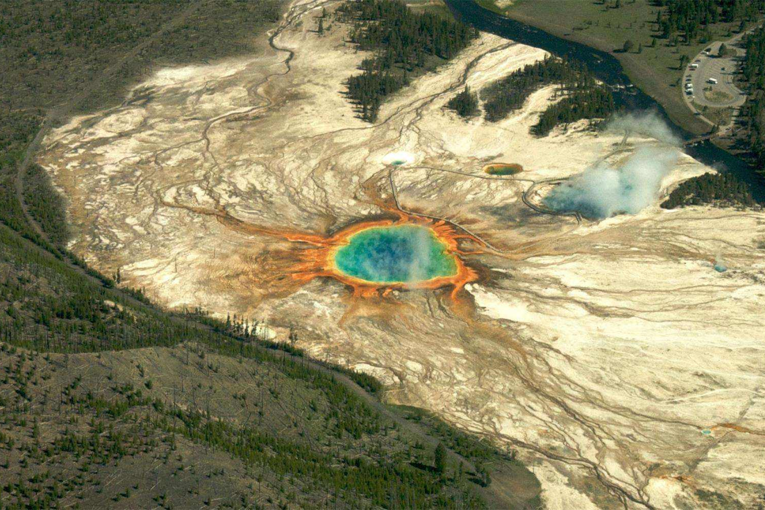 在黄石公园放一颗原子弹会怎样,美国国家公园危险吗