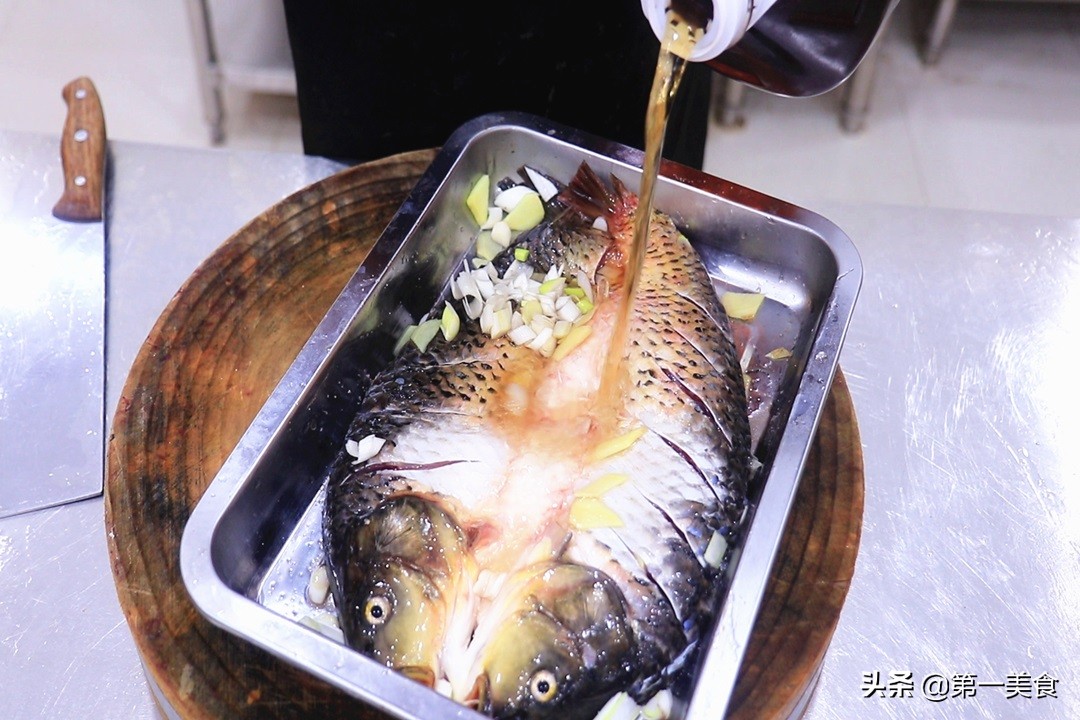 烤鱼的家常做法用烤箱怎么做烤鱼,烤鱼的做法大全不用烤箱不用锡纸