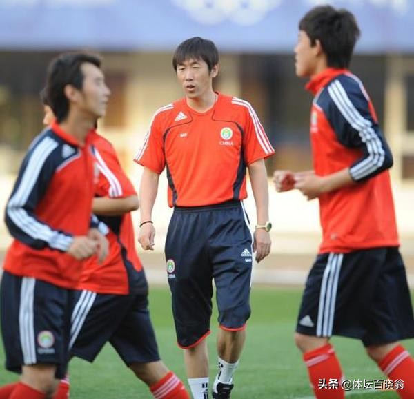 他是国足争议主帅!胜率历史第一却离奇被换,到底什么原因?