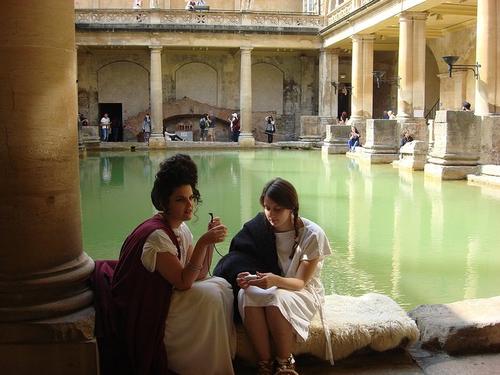 他们开辟了人类洗浴事业的新篇章，但也因此堕落下去