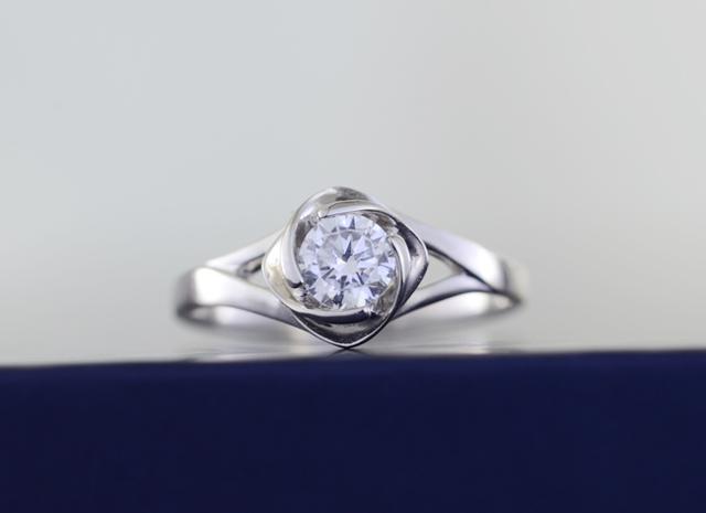 30分和50分钻戒哪个性价比高,30分钻戒和40分钻戒选哪个