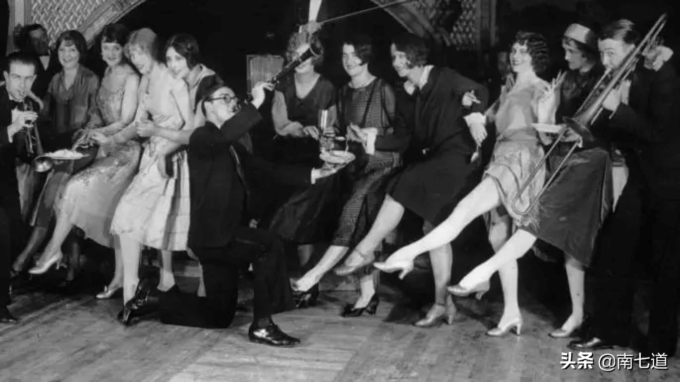 美国如何走出1929年经济危机,美国经济危机历年爆发的时间表