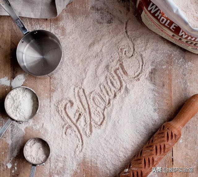 披萨面粉加鸡蛋,披萨饼面粉