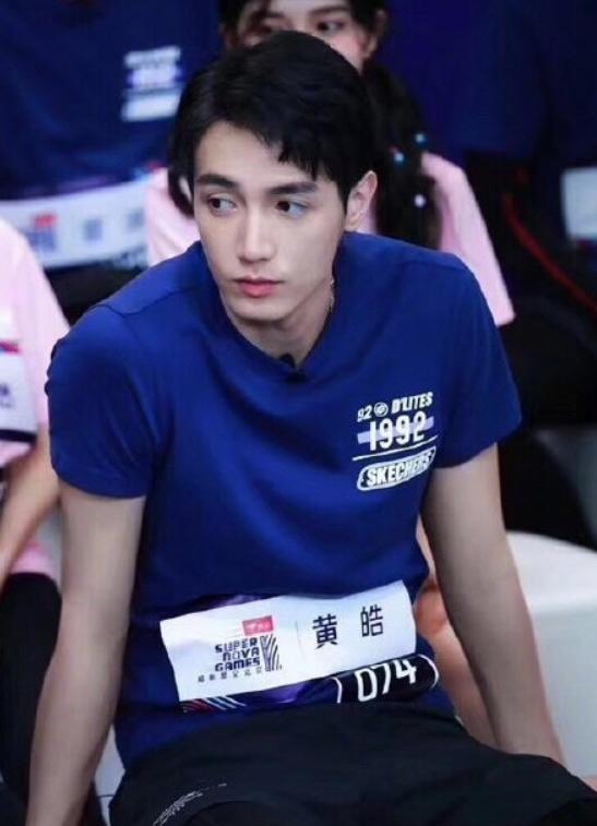 萧亚轩为什么被称为小鲜肉收割机,萧亚轩首谈恋爱过程