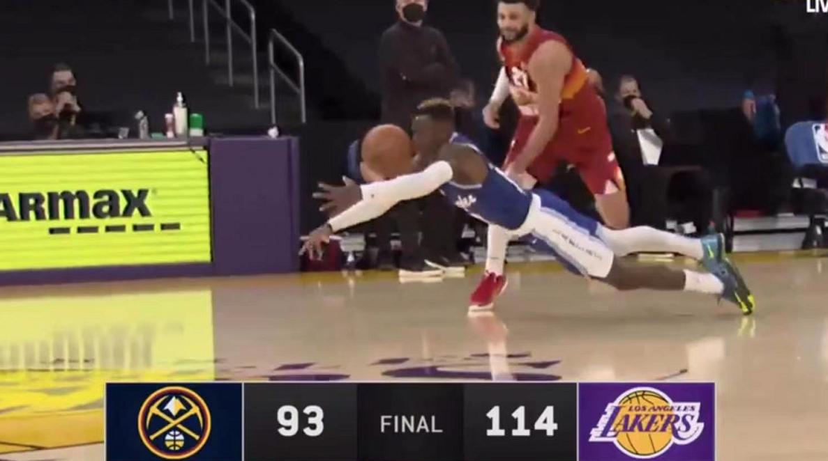 湖人30分大逆转小牛,湖人大胜狂砍150分詹姆斯砍多少