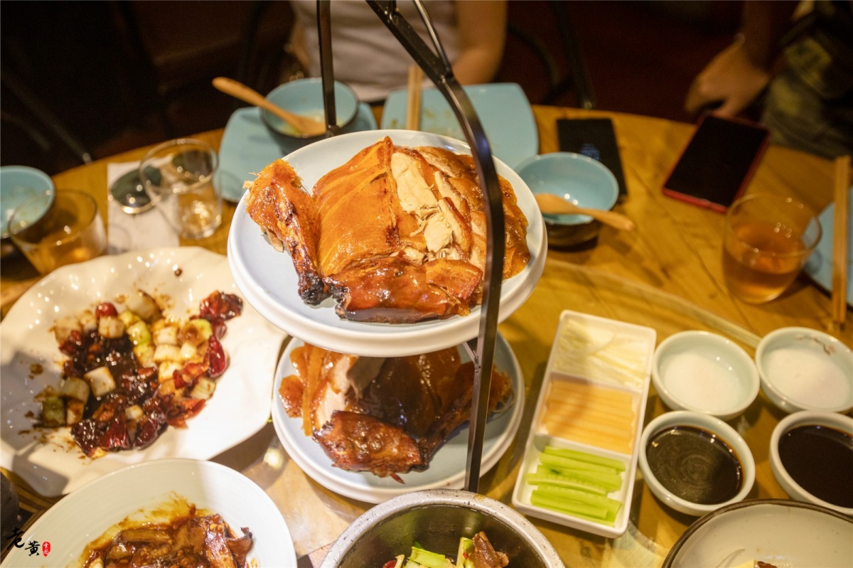 在北京吃烤鸭学知识，为什么总感觉面皮不够，郭德纲早已告知答案