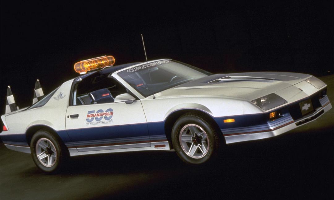 雪佛兰科迈罗第一代到第六代,雪佛兰科迈罗爆改蓝色版