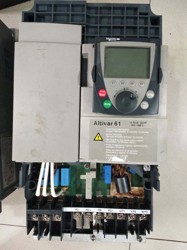 施耐德变频器saff故障怎样处理,施耐德变频器报警nlp是什么故障