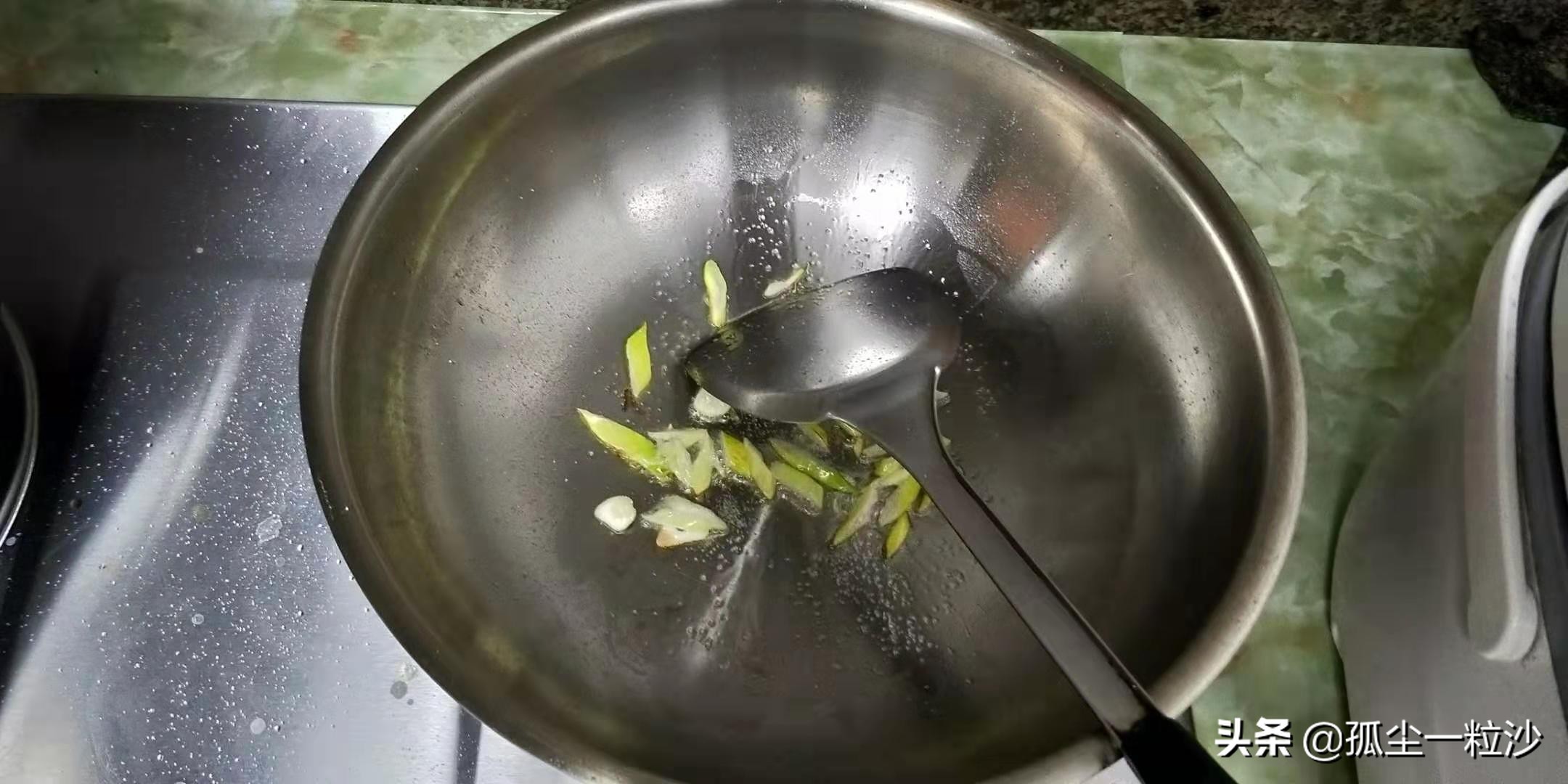 春天补钙虾怎么吃最有营养,河虾怎么做补钙效果好