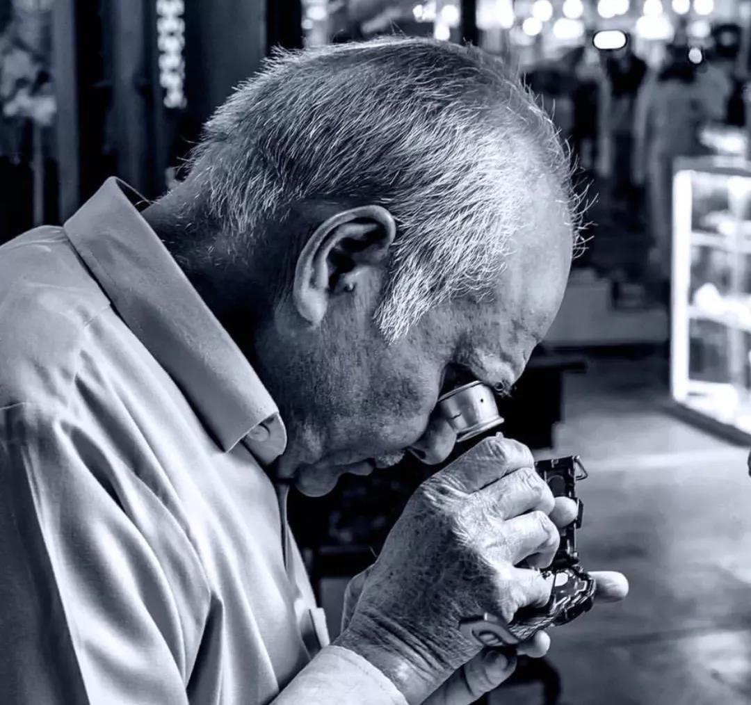 欧米茄偷停怎么解决,天梭手表突然走停了怎么回事