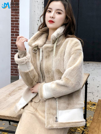 冬天保暖穿搭还得看羊羔毛外套,冬日羊羔毛外套怎么样穿不臃肿