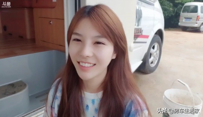 直播一场150万人围观,你知道啥叫房车户外打野团队吗?