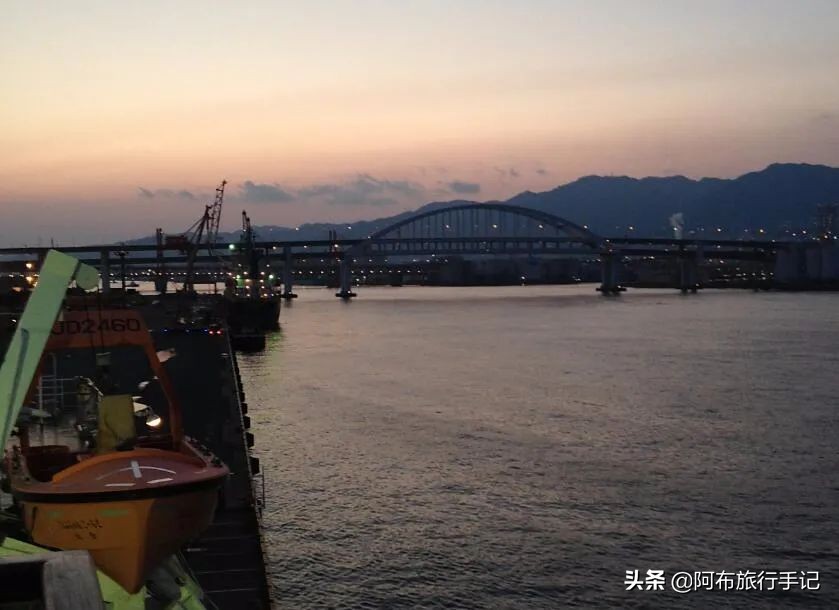 坐船去日本的感受,坐船去日本经过哪个海