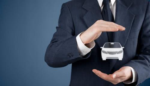 4s店卖一辆车一般能赚多少钱,正常4s店卖一辆汽车能赚多少钱