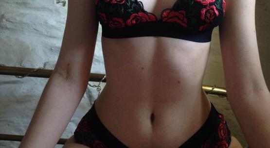 如何躺着锻炼腹部的核心力量,腹部没力量